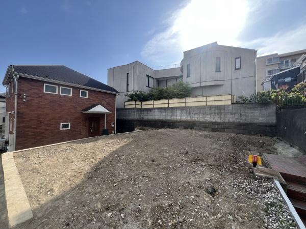 青葉区たちばな台　建築条件なし売地