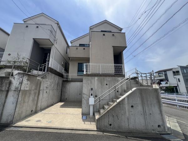 宮前区初山　中古一戸建て