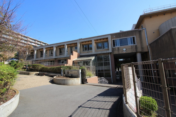宮前区平　新築一戸建て(川崎市立向丘小学校)