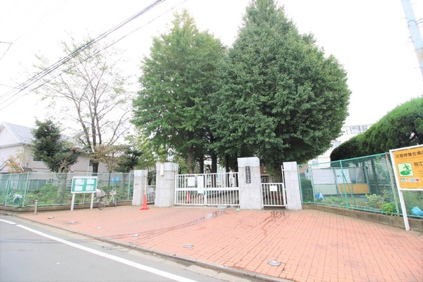 狛江市中和泉　新築一戸建て(狛江市立狛江第三中学校)