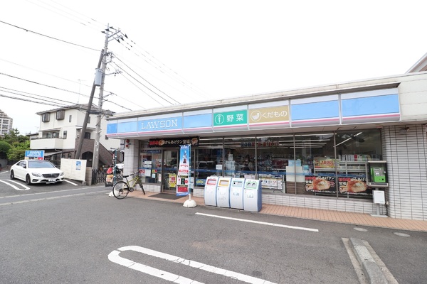溝の口ガーデンアクアス　アクアウィングＢ棟(ローソン川崎久地1丁目店)
