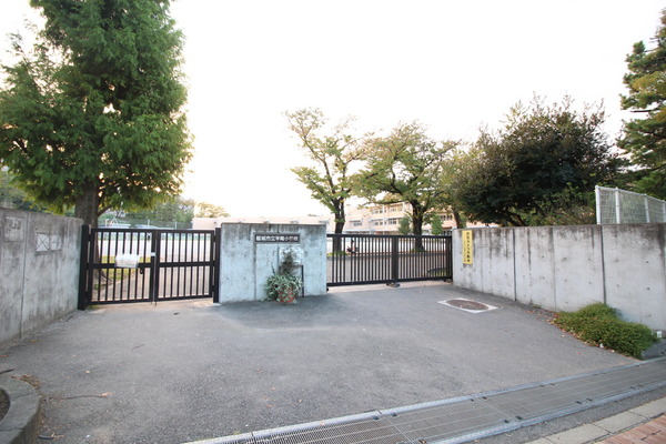 稲城市平尾　新築一戸建て(稲城市立平尾小学校)