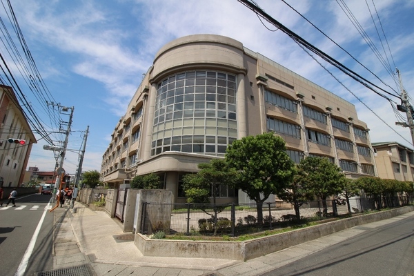 中野島住宅　3号棟(川崎市立中野島小学校)
