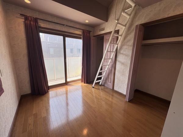 世田谷区成城４丁目の中古一戸建て