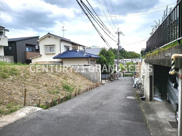 高槻市安岡寺町３丁目の土地