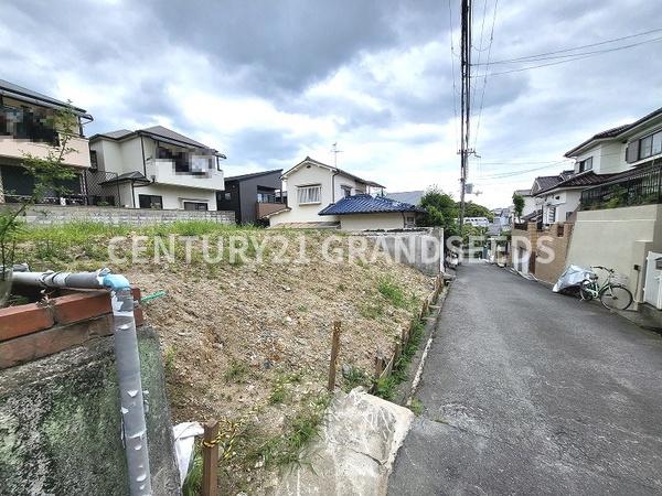 高槻市安岡寺町３丁目の土地