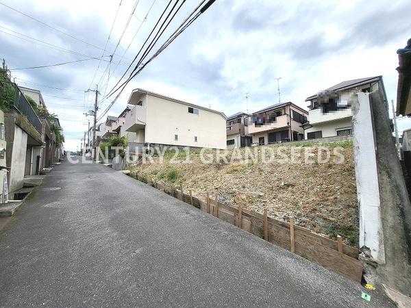 高槻市安岡寺町３丁目の土地