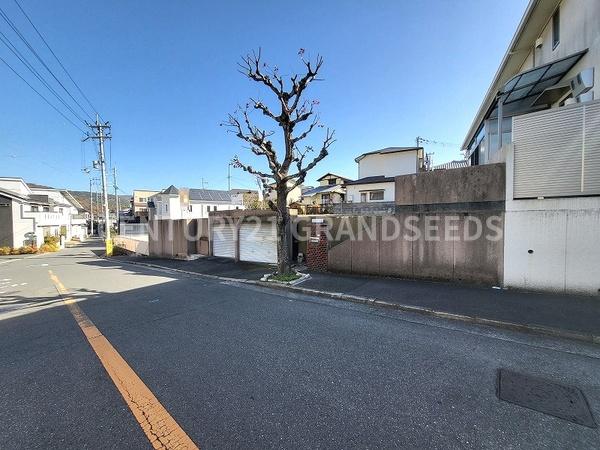 高槻市日吉台四番町の土地