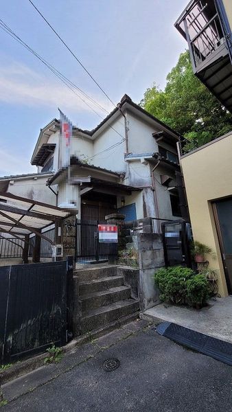 高槻市古曽部町３丁目の土地