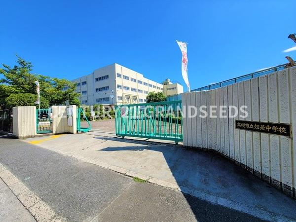 高槻市如是町の新築一戸建(高槻市立如是中学校)
