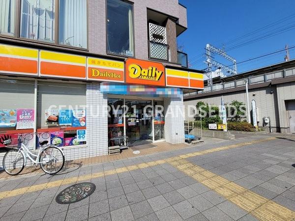 サンクレイドル高槻上牧(デイリーヤマザキ上牧駅前店)