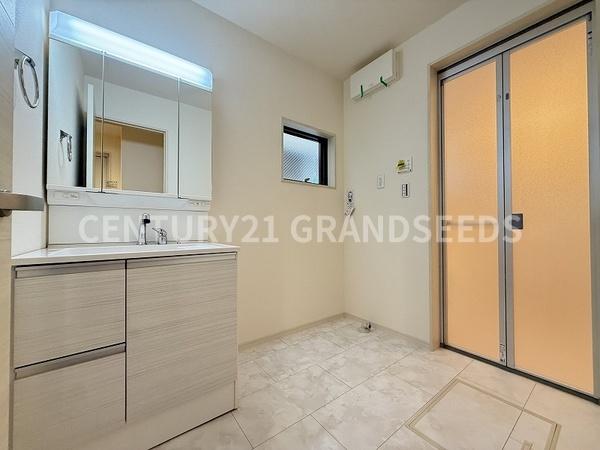 高槻市津之江町１丁目の新築一戸建