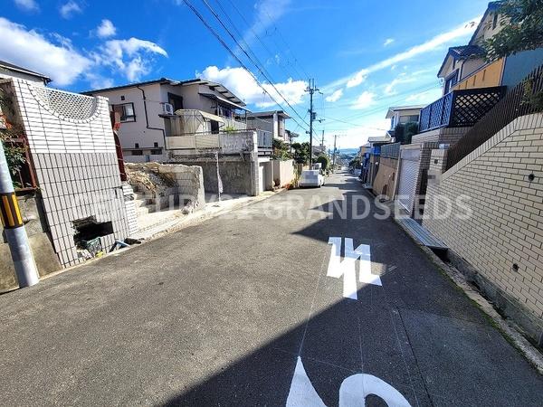 高槻市安岡寺町５丁目の土地