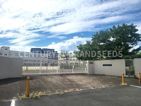 高槻市富田町5丁目の土地(高槻市立富田小学校)