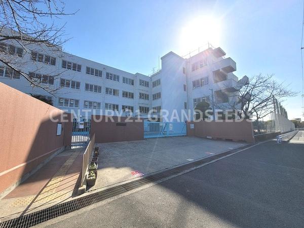 高槻市川西町1丁目の土地(高槻市立川西中学校)