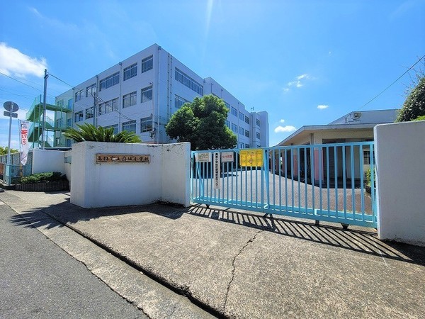 サンハイツ高槻7号館(高槻市立奥坂小学校)