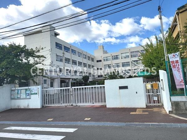 高槻市郡家新町の土地(高槻市立郡家小学校)