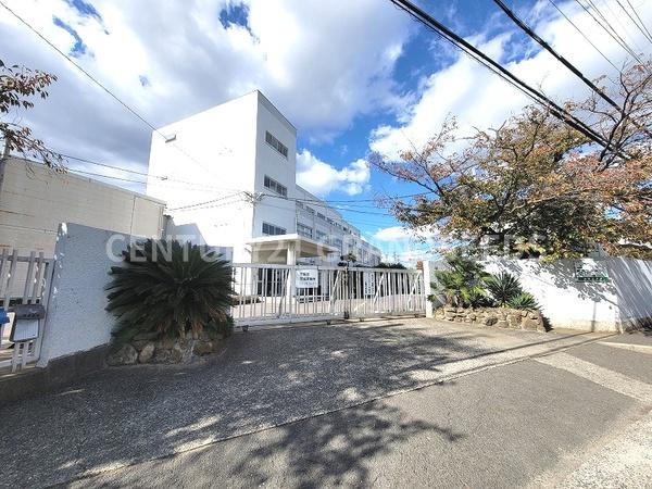 高槻市淀の原町の土地(高槻市立五領中学校)