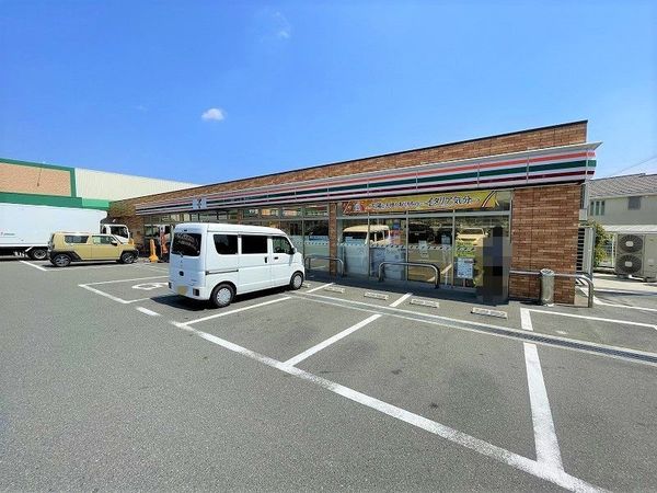 藤和コアティ高槻ハイタウンコアＤ(セブンイレブン高槻日吉台口店)