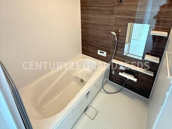 高槻市西冠１丁目の新築一戸建