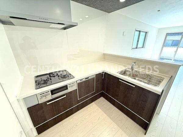 高槻市西冠１丁目の新築一戸建