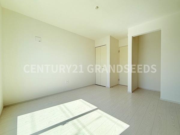 高槻市西冠１丁目の新築一戸建