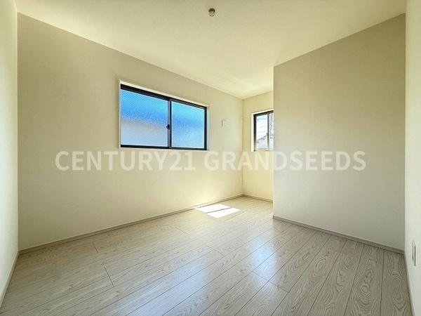 高槻市西冠１丁目の新築一戸建