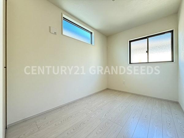 高槻市西冠１丁目の新築一戸建