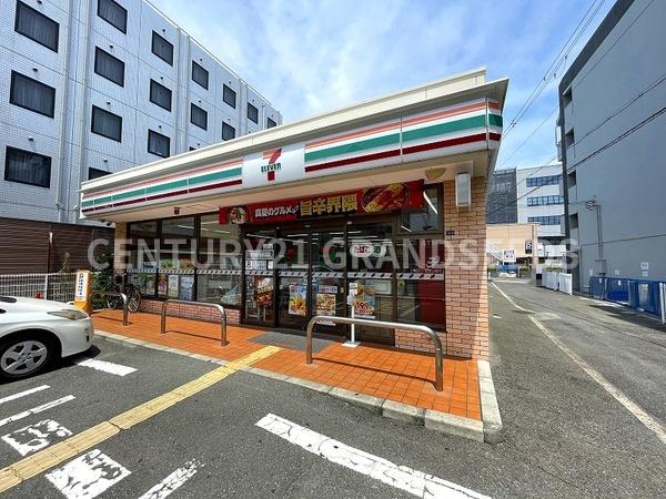 ホワイトハウス穂積(セブン-イレブンJR茨木駅西店)