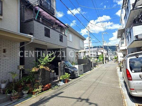高槻市淀の原町の中古一戸建て