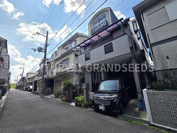 高槻市淀の原町の中古一戸建て