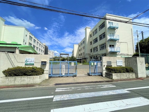 大和サニーハイツ高槻４棟(高槻市立北大冠小学校)