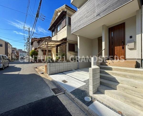 高槻市西冠３丁目の新築一戸建