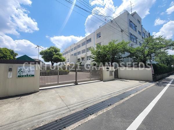 高槻市上土室５丁目の土地(高槻市立土室小学校)