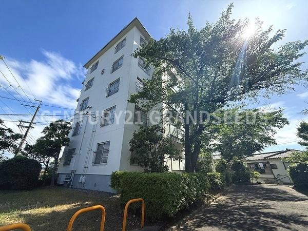 高槻塚原台ハイツ５号棟
