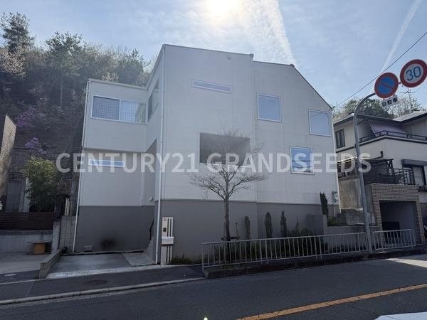 高槻市南平台３丁目の中古一戸建
