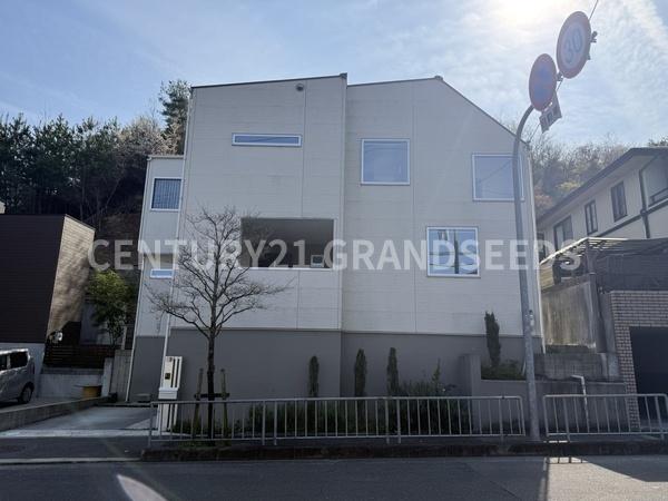 高槻市南平台３丁目の中古一戸建
