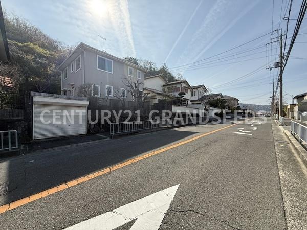 高槻市南平台３丁目の中古一戸建て