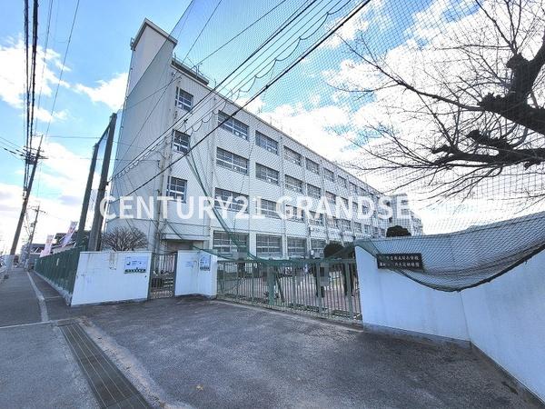 高槻市深沢町１丁目の新築一戸建(高槻市立南大冠小学校)
