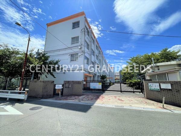 高槻市野田４丁目の中古一戸建て(高槻市立第六中学校)