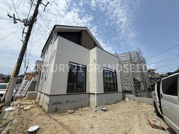高槻市南平台２丁目の新築一戸建