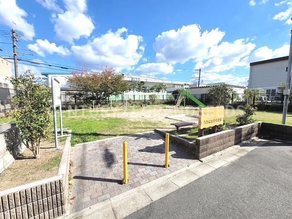 高槻市萩之庄３丁目の中古一戸建て(萩之庄三丁目うのはな児童遊園)