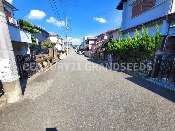 高槻市松が丘３丁目の土地
