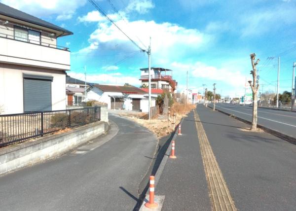 栃木市旭町　県道沿い　古屋付き土地
