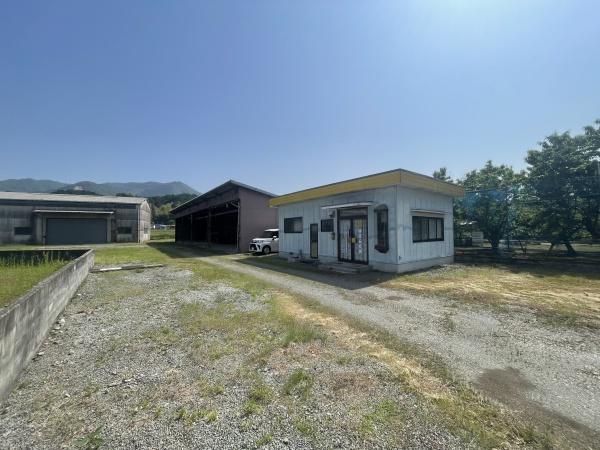 福知山市拝師　倉庫跡地
