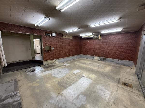 かしの木台2丁目　店舗付住宅