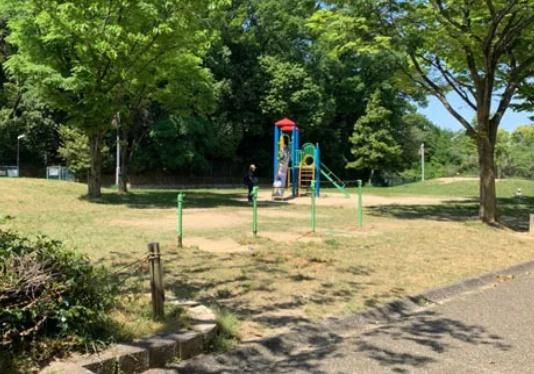 枚方市松丘町の中古一戸建て(星ケ丘公園)
