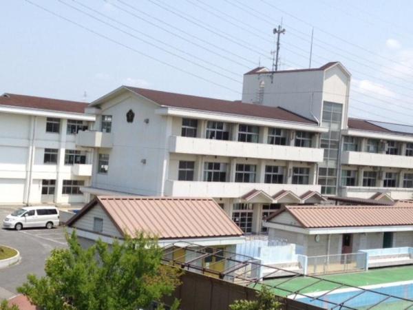 パークヒルズくすのき中央1号棟(四條畷市立田原小学校)