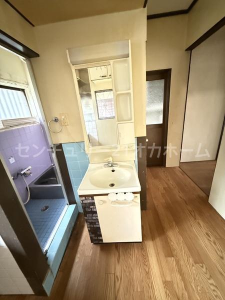 寝屋川市黒原旭町の中古一戸建て