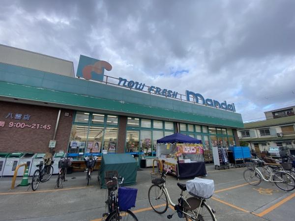メイプルパークスクエア西2番街(万代八雲店)